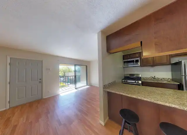 Property at 1025 Valencia Dr SE Apt 10, Albuquerque, NM, 87108, 1 bed, 1 bath, [object Object]