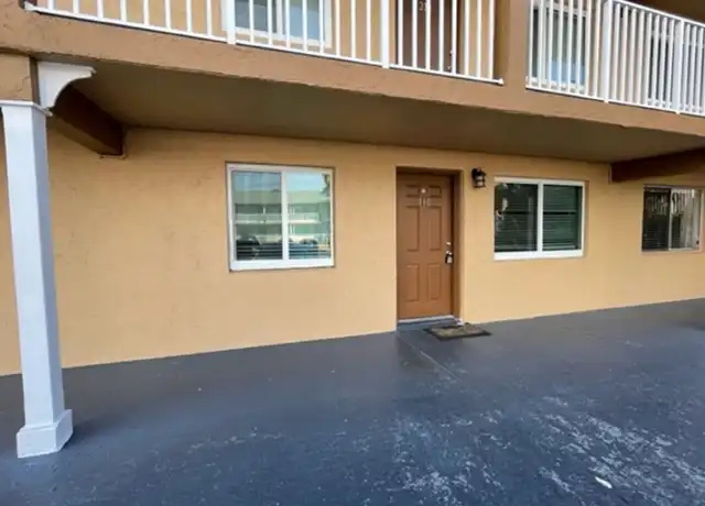 Property at 411 N Halifax Ave, Daytona Beach, FL, 32118, 2 beds, 1 bath, [object Object]