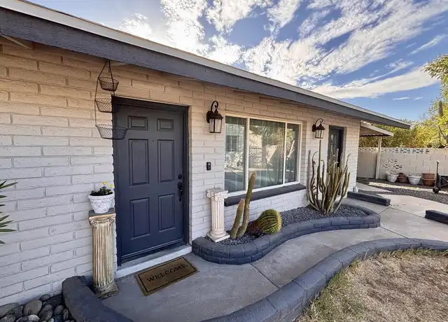 Property at 2419 W Shaw Butte Dr, Phoenix, AZ, 85029, 3 beds, 2 baths, [object Object]