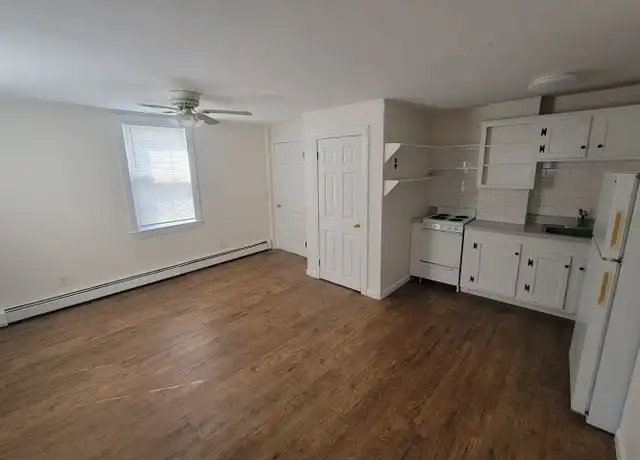 Property at 9 Cox Ct Unit 2, Beverly, MA, 01915, 1 bed, 1 bath, [object Object]