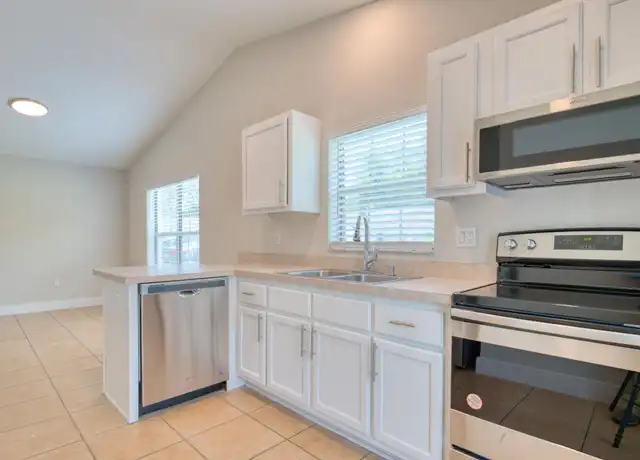 Property at The Piquette Apartments - 3435 NE 55th Ave, Silver Springs, FL, 34488, 3 beds, 2 baths, [object Object]