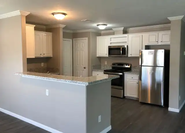 Property at 109 Varsity Cir Unit 109, Huntsville, TX, 77340, 1 bed, 1 bath, [object Object]