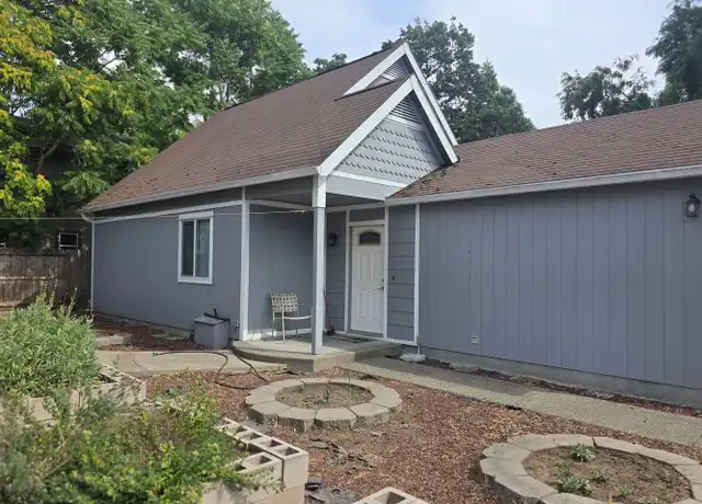 Property at 731 SW Laurel St, Grants Pass, OR, 97526, 3 beds, 2 baths, [object Object]