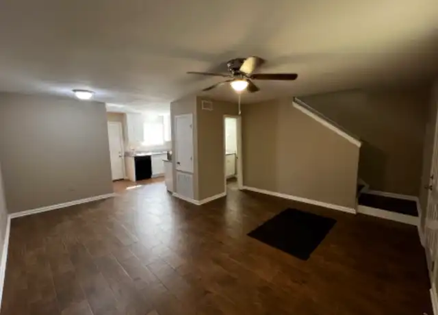 Property at 725 Heavens Dr #6, Mandeville, LA, 70471, 2 beds, 1.5 baths, [object Object]