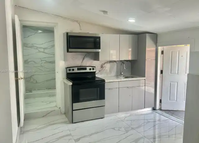 Property at 6660 Johnson St Unit 2, Hollywood, FL, 33024, 1 bed, 1 bath, [object Object]