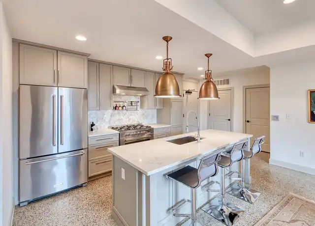 Property at The Diplomat - 9 Buttles Ave, Columbus, OH, 43215, 1 bed, 1 bath, [object Object]