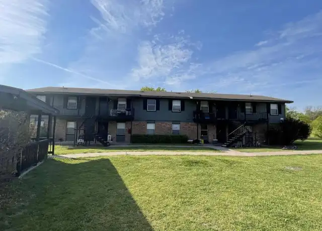 Property at 2700 Sunny Ln Unit 5, Taylor, TX, 76574, 2 beds, 1 bath, [object Object]