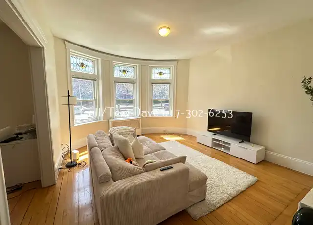 Property at 1822 Beacon St Unit 1, Brookline, MA, 02445, 1 bed, 1 bath, [object Object]