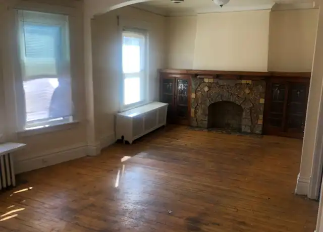 Property at 1836 W Becher St Unit 1836 Upper, Milwaukee, WI, 53215, 3 beds, 1.5 baths, [object Object]
