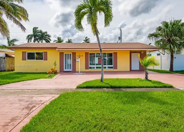 Property at 2108 N 14th Ct, Hollywood, FL, 33020, 3 beds, 2.5 baths, [object Object]