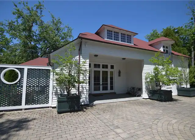 Property at 431 Bellevue Ave Unit CH, Newport, RI, 02840, 3 beds, 2.5 baths, [object Object]