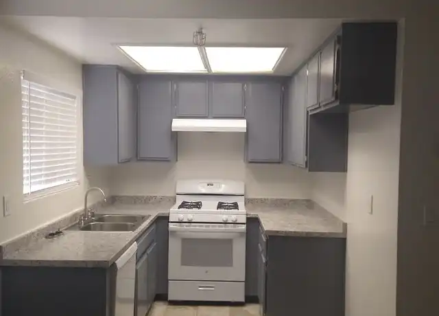 Property at 13621 Cerise Ave Unit 03, Hawthorne, CA, 90250, 1 bed, 1 bath, [object Object]