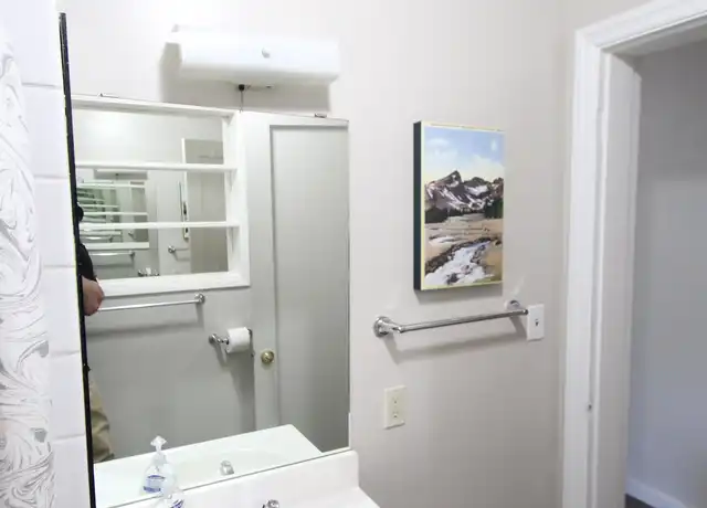 Property at 759 NE Revere Ave, Bend, OR, 97701, 2 beds, 1 bath, [object Object]