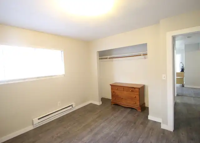 Property at 759 NE Revere Ave, Bend, OR, 97701, 2 beds, 1 bath, [object Object]