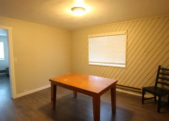 Property at 759 NE Revere Ave, Bend, OR, 97701, 2 beds, 1 bath, [object Object]