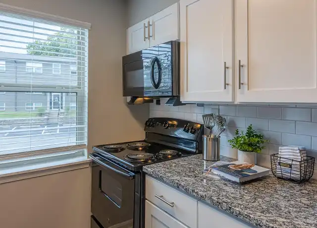 Property at Union at JTown - 3061 Sprowl Rd, Louisville, KY, 40299, 2 beds, 1-1.5 bath, [object Object]