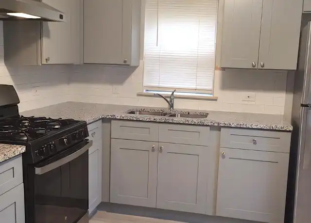 Property at 9212 S Kedzie Ave Unit BE, Evergreen Park, IL, 60805, 1 bed, 1 bath, [object Object]