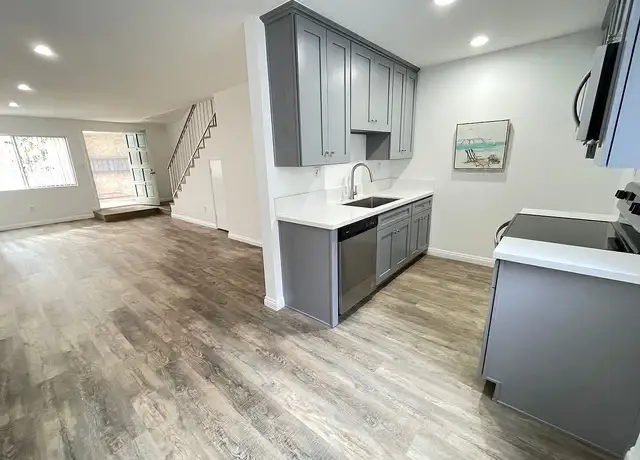Photo of 1900 Dufour Ave, Redondo Beach, CA 90278