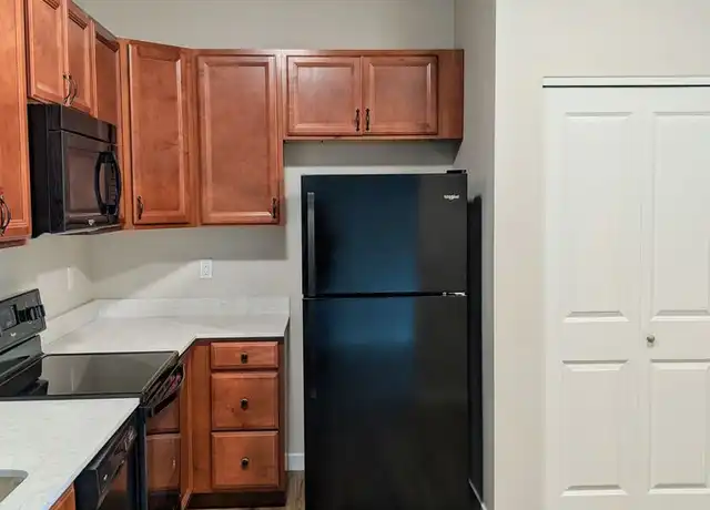 Property at 7425 S D St Unit 303, Tacoma, WA, 98408, 1 bed, 1 bath, [object Object]
