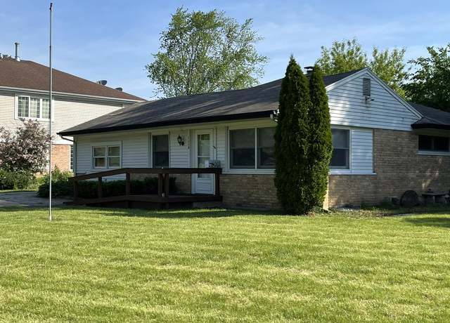 Photo of 1119 Whitfield Rd, Northbrook, IL 60062