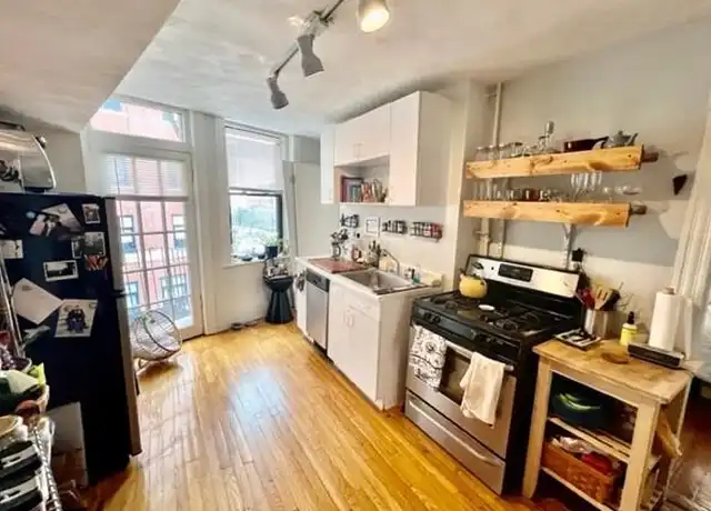 Property at 340 North St, Boston, MA, 02113, 1 bed, 1 bath, [object Object]