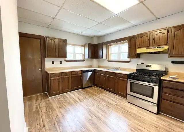 Property at 28 Harbor View St Unit 3, Boston, MA, 02125, 4 beds, 1 bath, [object Object]