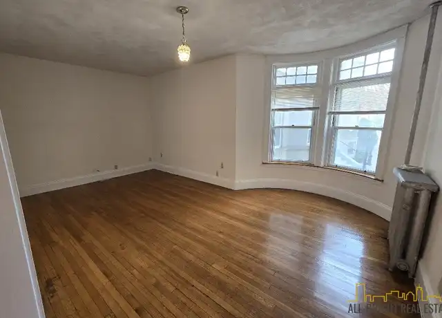 Property at 1677 Beacon St Unit 2, Brookline, MA, 02445, 4 beds, 2 baths, [object Object]