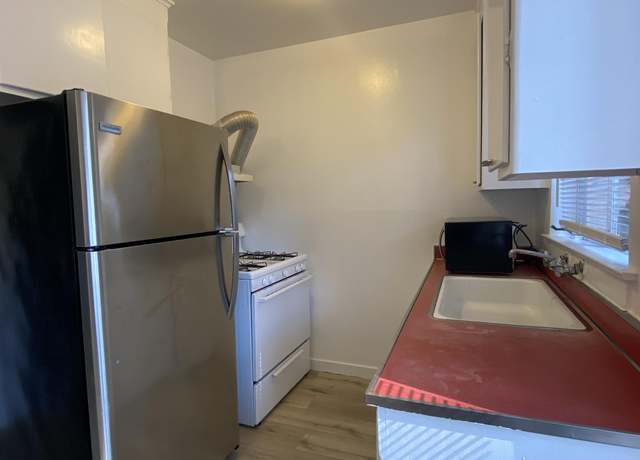 Photo of 556 El Camino Real Unit 2, Burlingame, CA 94010