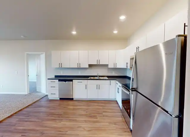 Property at 4200 N Marion Rd, Sioux Falls, SD, 57107, 2 beds, 1 bath, [object Object]