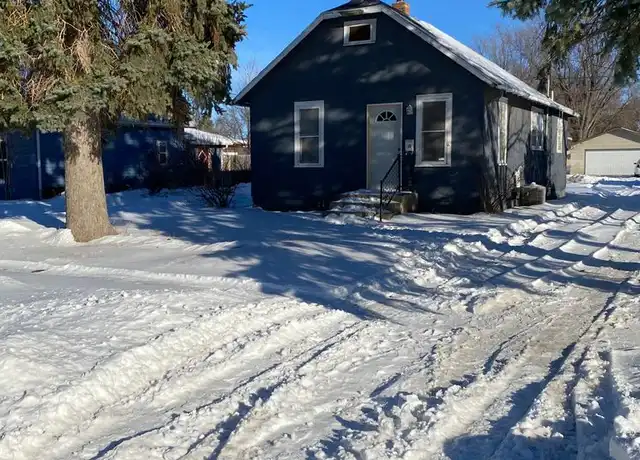 Property at 811 9th Ave SE, Jamestown, ND, 58401, 2 beds, 1 bath, [object Object]