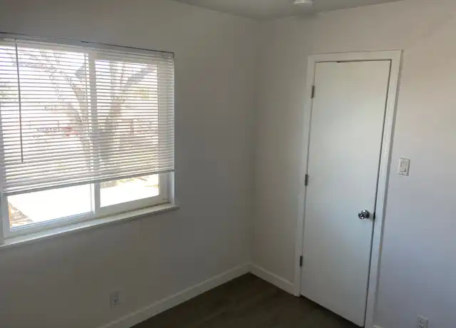 Property at 202 Quincy St NE Unit 5, Albuquerque, NM, 87108, 1 bed, 1 bath, [object Object]