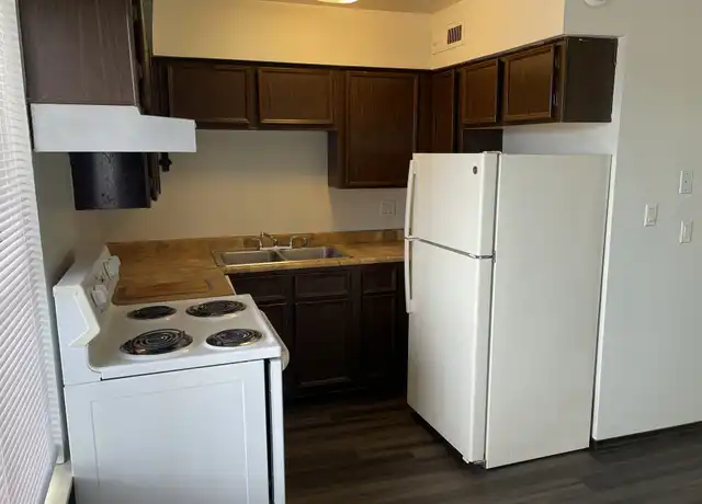 Property at 202 Quincy St NE Unit 5, Albuquerque, NM, 87108, 1 bed, 1 bath, [object Object]