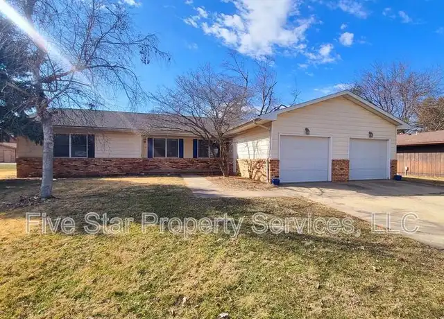 Property at 117 Exeter Ct, Springfield, IL, 62704, 2 beds, 1 bath, [object Object]
