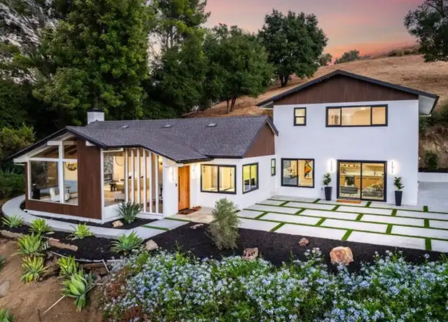 Property at 9425 Gierson Ave, Chatsworth, CA, 91311, 4 beds, 3 baths, [object Object]