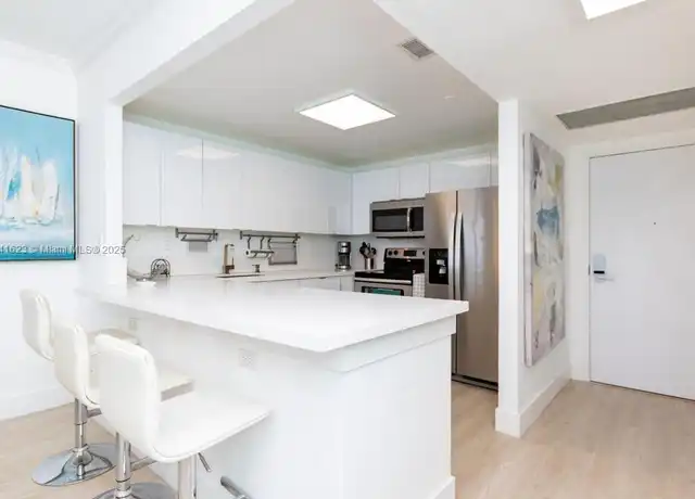 Property at 2301 Collins Ave #625, Miami Beach, FL, 33139, 1 bed, 1 bath, [object Object]