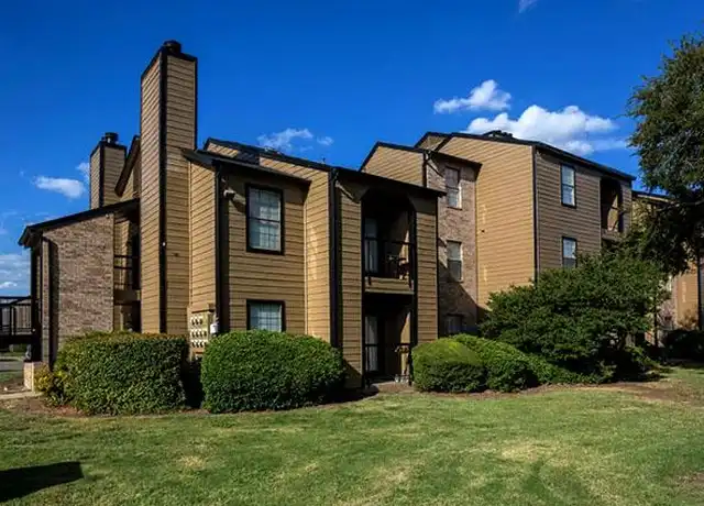 Property at 2105 Cottonwood Club Dr, Arlington, TX, 76010, 2 beds, 2 baths, [object Object]