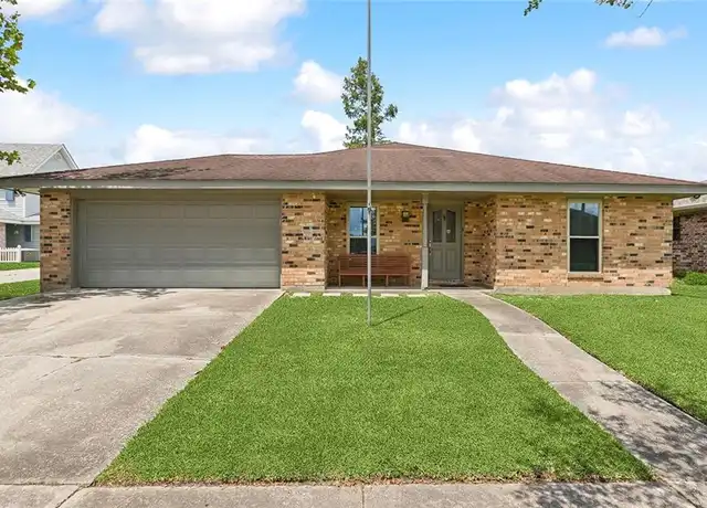 Property at 30 Azalea Ln, Marrero, LA, 70072, 4 beds, 2 baths, [object Object]