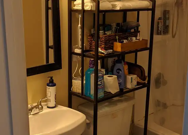 Property at 130 West Merrimack St #3, Manchester, NH, 03101, 1 bed, 1 bath, [object Object]