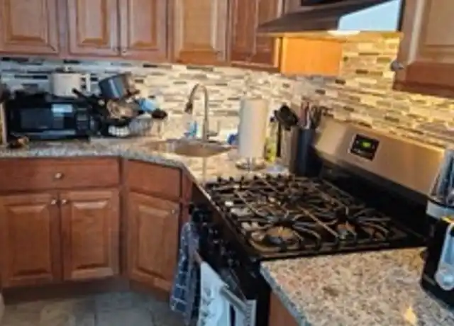 Property at 190 Main St Unit 190-4, Malden, MA, 02148, 3 beds, 1 bath, [object Object]