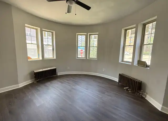 Property at 12065 Edgewater Dr Unit 3, Lakewood, OH, 44107, 2 beds, 1 bath, [object Object]