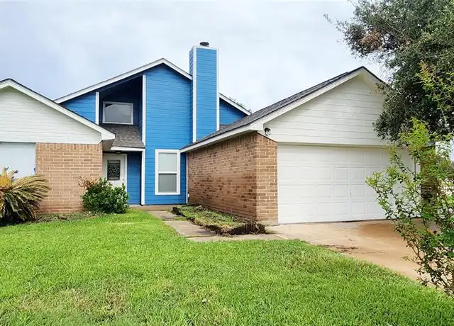 Property at 129 Wagon Ln N, Angleton, TX, 77515, 3 beds, 2 baths, [object Object]