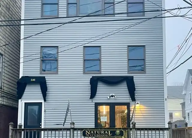 Property at 540 Thames St, Newport, RI, 02840, 2 beds, 1 bath, [object Object]
