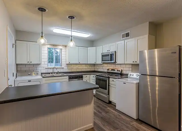 Property at 26 S Morrison St Unit The Residence, Memphis, TN, 38104, 2 beds, 1.5 baths, [object Object]