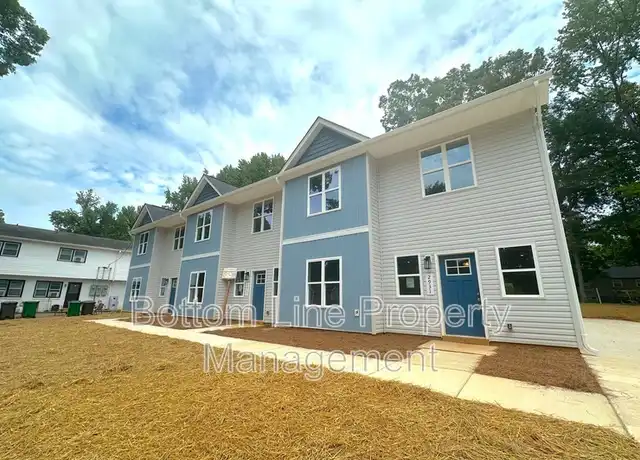 Property at 2927 Burgess Dr, Charlotte, NC, 28208, 3 beds, 2.5 baths, [object Object]