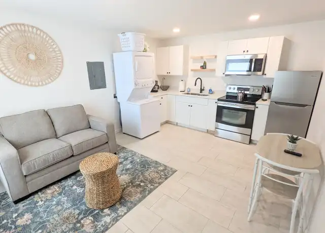Property at 2153 Bougainvillea St Unit B, Sarasota, FL, 34239, 1 bed, 1 bath, [object Object]