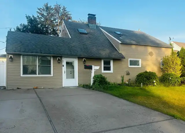 Property at 21 Potter Ln, Levittown, NY, 11756, 4 beds, 2 baths, [object Object]
