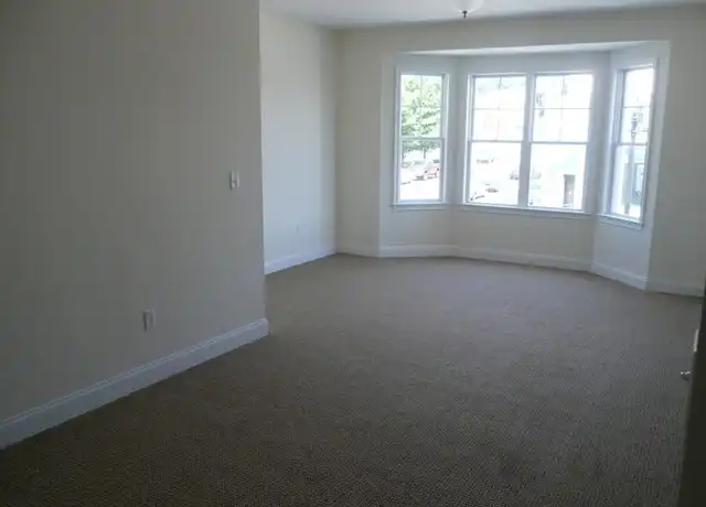 Property at 32 Guild St Ste 305, Norwood, MA, 02062, 1 bed, 1 bath, [object Object]