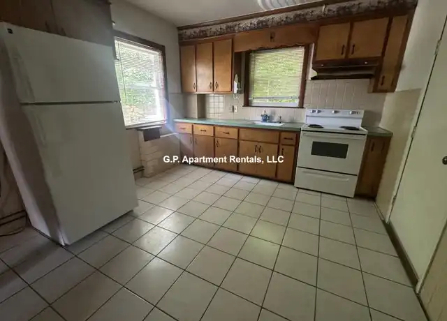 Property at 79 Essex St, Saugus, MA, 01906, 1 bed, 1 bath, [object Object]