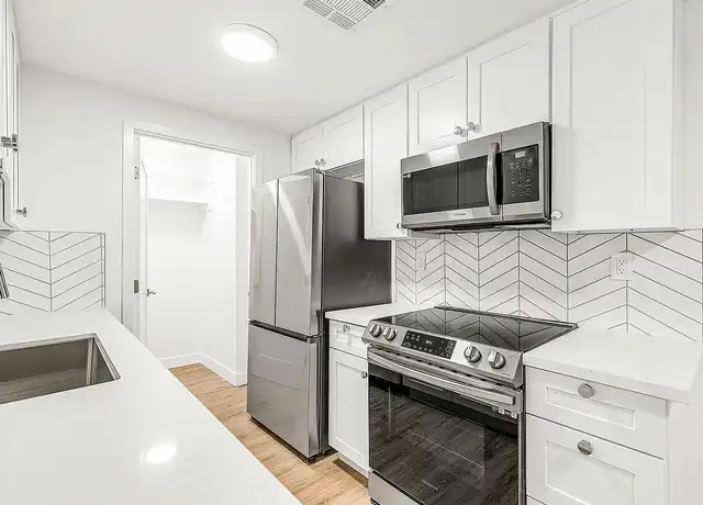 Property at NoHo Centre Apartments - 5807 Laurel Canyon Blvd, Valley Village, CA, 91607, 1 bed, 1 bath, [object Object]