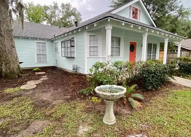 Property at 636 Carondelet St, Mandeville, LA, 70448, 3 beds, 2 baths, [object Object]